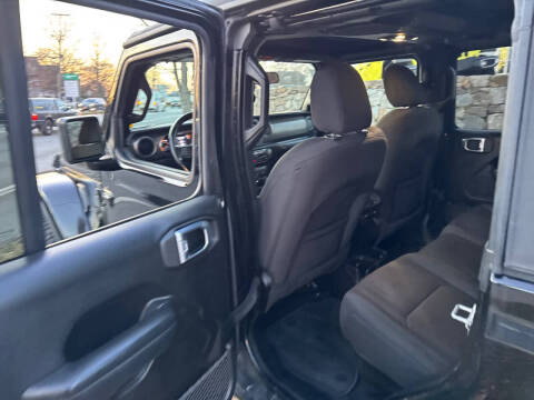 2022 Jeep Gladiator Sport S