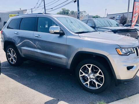 2019 Jeep Grand Cherokee for sale at Capital Group Auto Sales & Leasing in Freeport NY