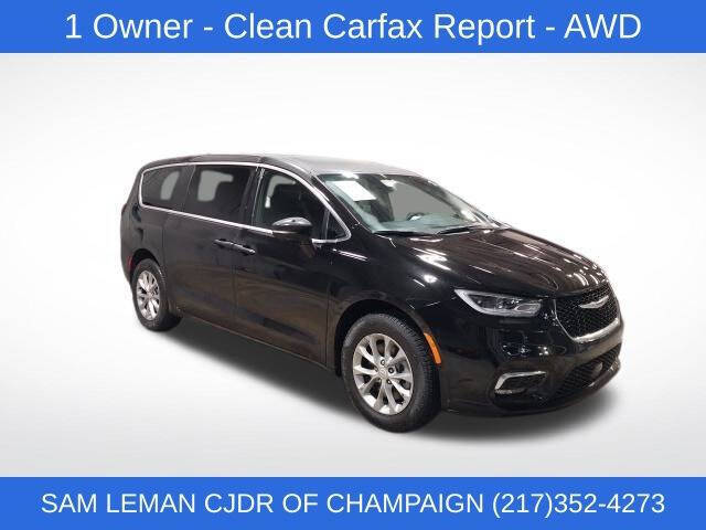 2025 Chrysler Pacifica Select