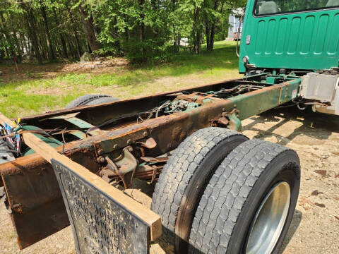 2006 Freightliner M2 106