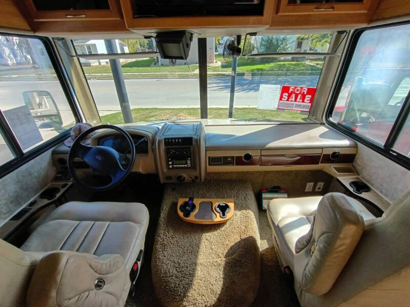2008 Ford Bounder