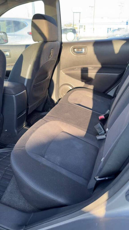 2012 Nissan Rogue S