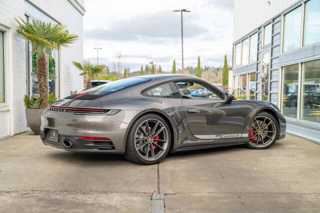 2021 Porsche 911 7