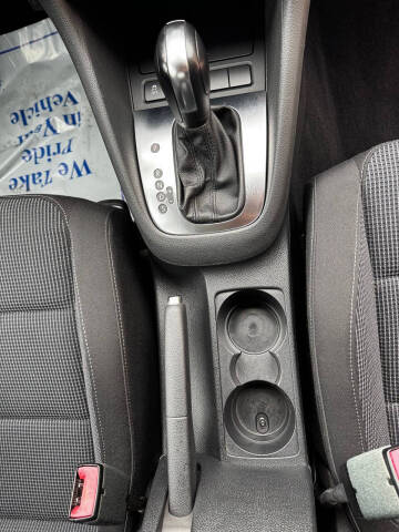 2014 Volkswagen Golf 2.5L PZEV