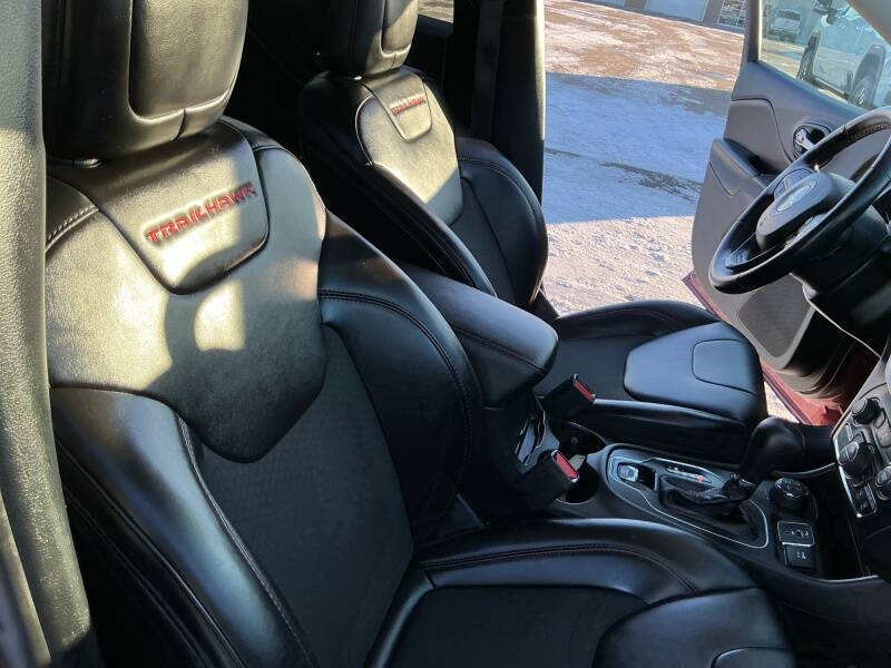 2020 Jeep Cherokee Trailhawk