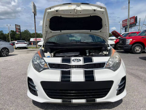 2016 Kia Rio 5-Door EX