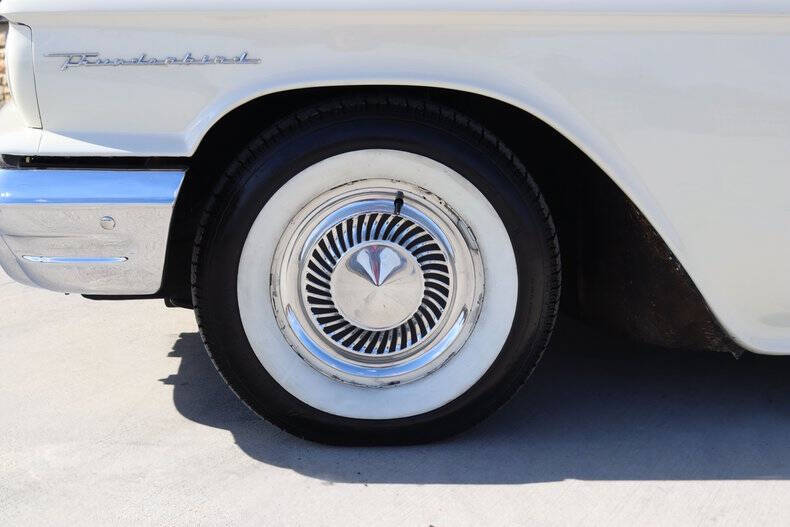 1958 Ford Thunderbird