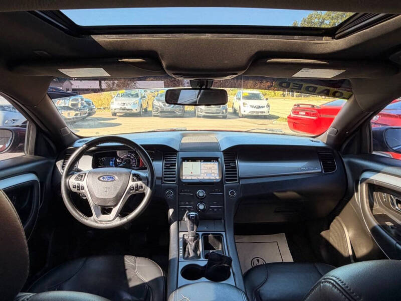 2018 Ford Taurus SEL