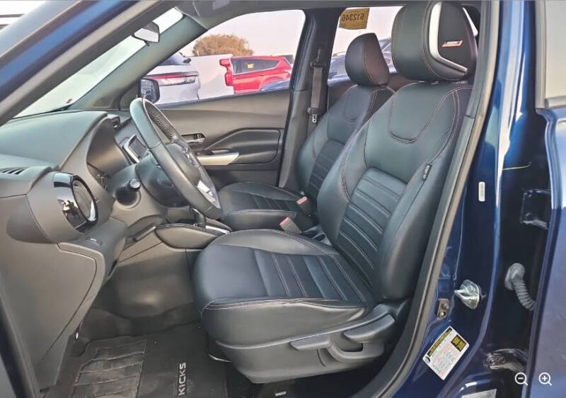 2019 Nissan Kicks SR