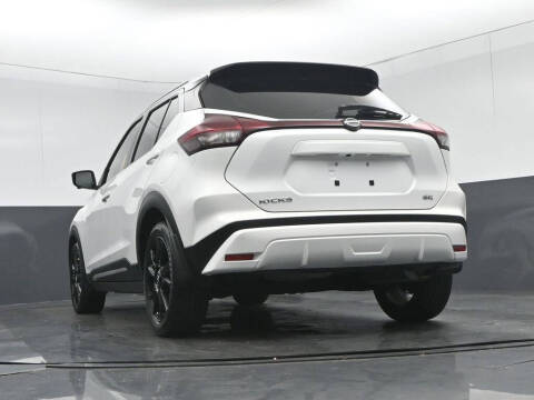 2022 Nissan Kicks SR