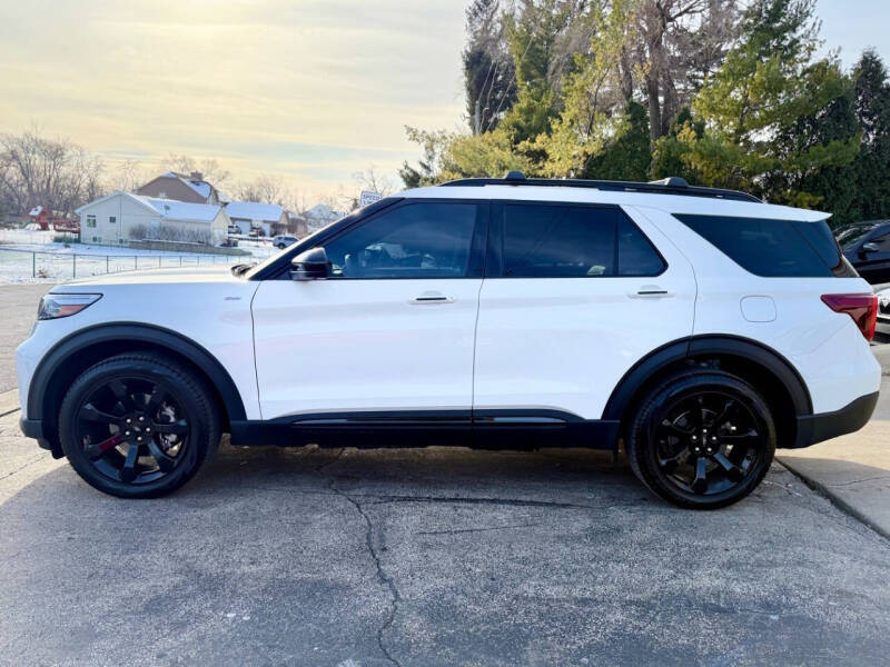2023 Ford Explorer ST-Line