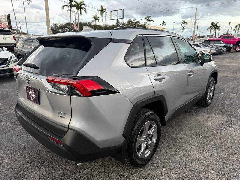 2022 Toyota RAV4 XLE