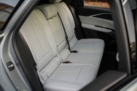 2024 Cadillac LYRIQ Luxury 1