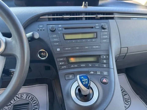 2010 Toyota Prius III