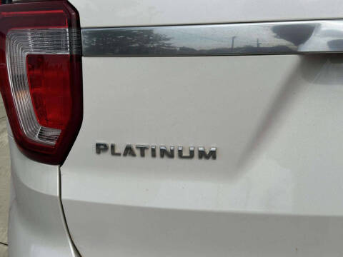 2017 Ford Explorer Platinum