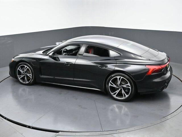 2023 Audi e-tron GT quattro Premium Plus