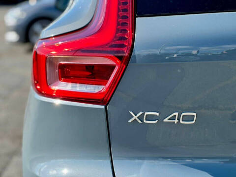 2023 Volvo XC40 B5 Core