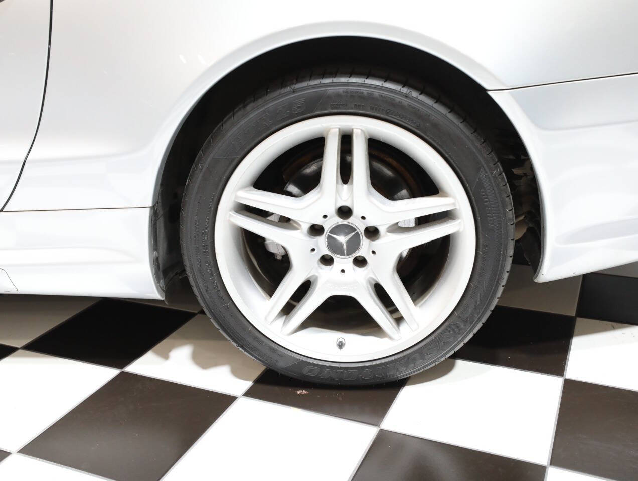 2007 Mercedes-Benz SL-Class 25