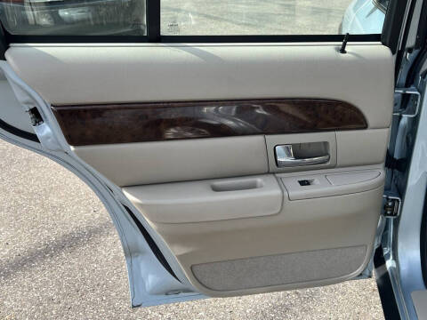 2010 Mercury Grand Marquis LS