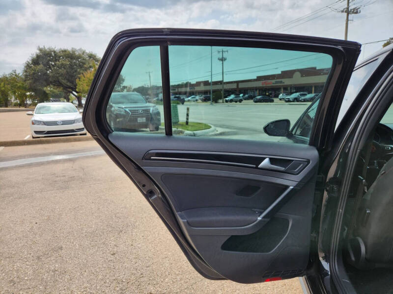 2017 Volkswagen Golf GTI S