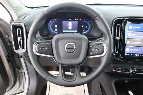 2024 Volvo XC40 B5 Plus Dark Theme