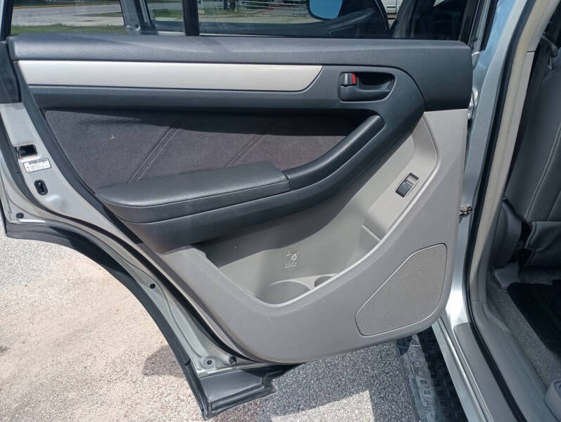 2004 Toyota 4Runner SR5