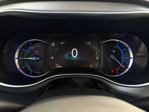 2017 Chrysler Pacifica Hybrid Platinum