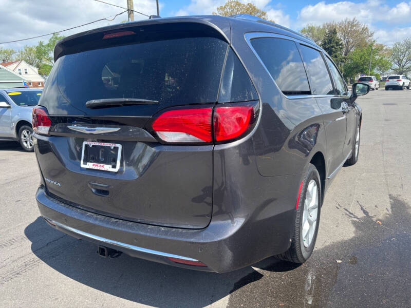 2018 Chrysler Pacifica Touring L Plus