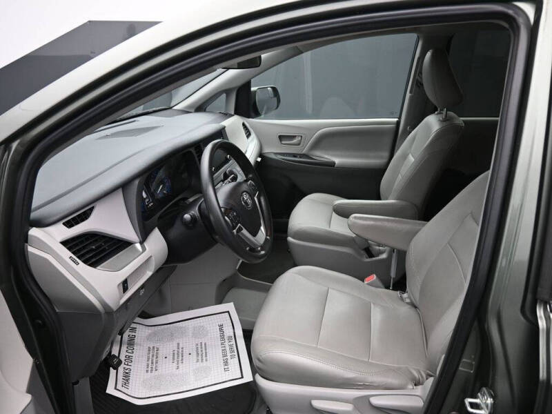 2020 Toyota Sienna L 7-Passenger