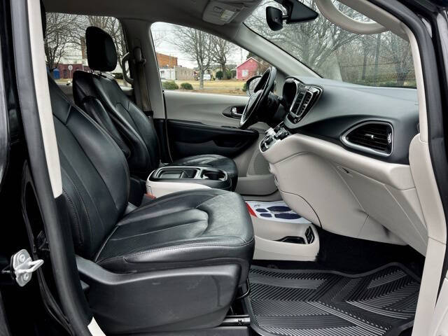 2020 Chrysler Pacifica Touring L