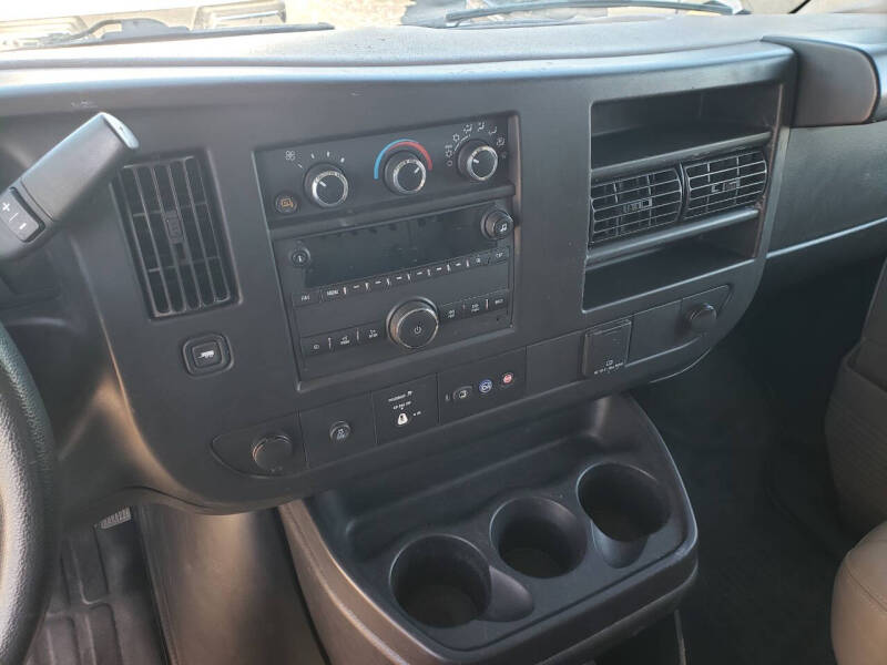 2022 Chevrolet Express 2500