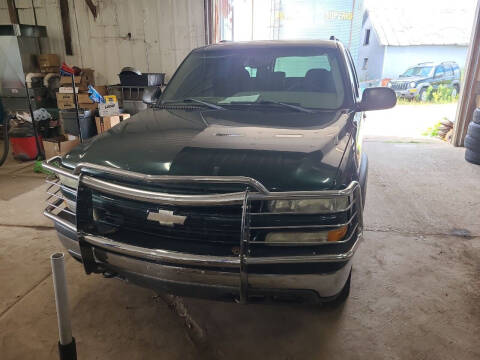 2004 Chevrolet Suburban for sale at Craig Auto Sales LLC in Omro WI