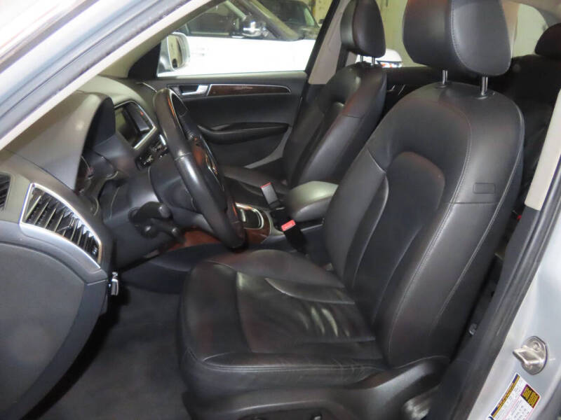 2011 Audi Q5 2.0T quattro Premium