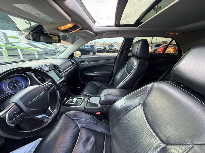 2016 Chrysler 300 C