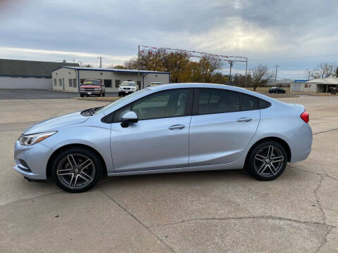 2018 Chevrolet Cruze for sale at Pioneer Auto in Ponca City OK