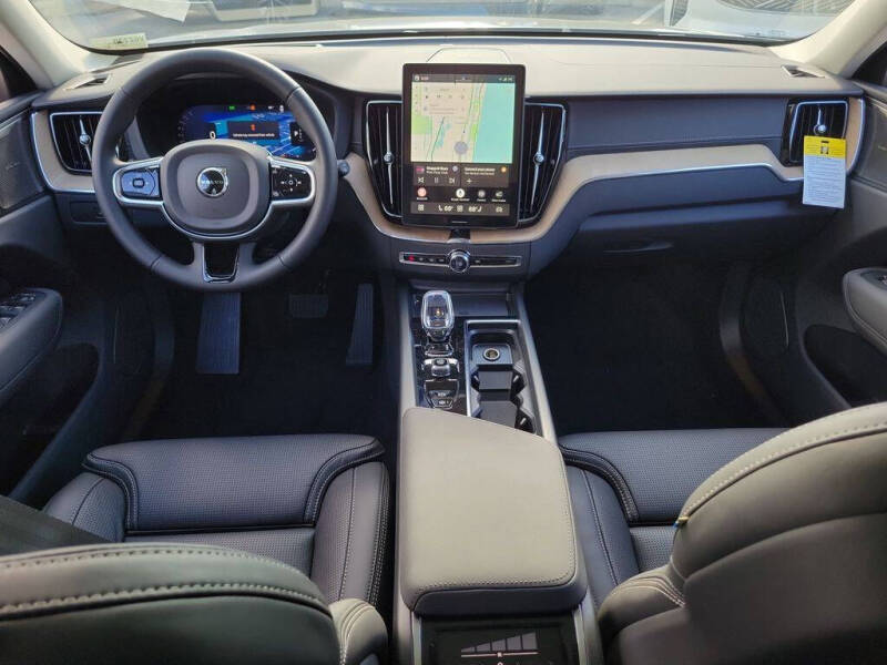 2026 Volvo XC60 B5 Ultra