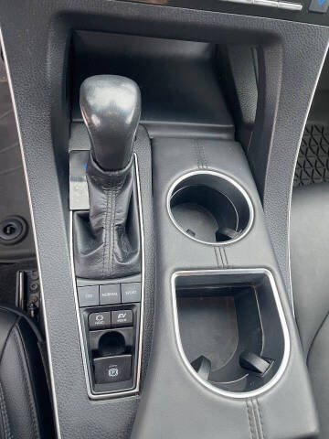 2019 Toyota Avalon Hybrid XLE