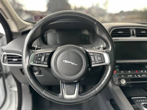 2018 Jaguar F-PACE 30t Prestige