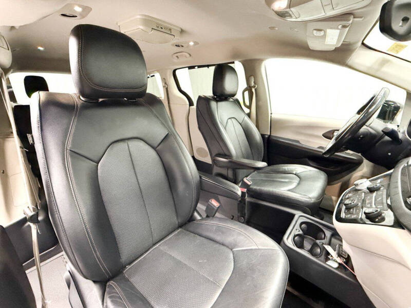 2019 Chrysler Pacifica Touring L