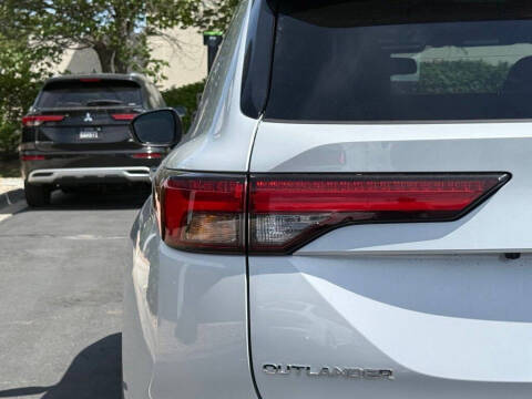 2024 Mitsubishi Outlander