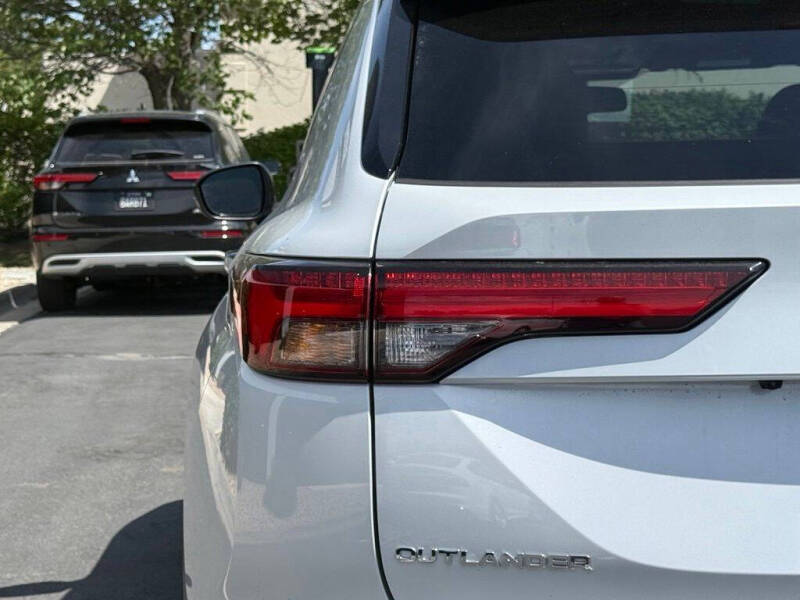 2024 Mitsubishi Outlander