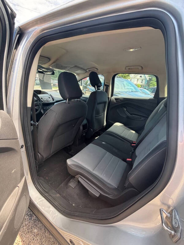 2019 Ford Escape S
