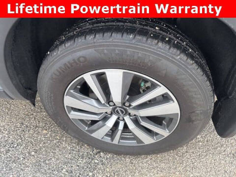 2024 Nissan Pathfinder SL