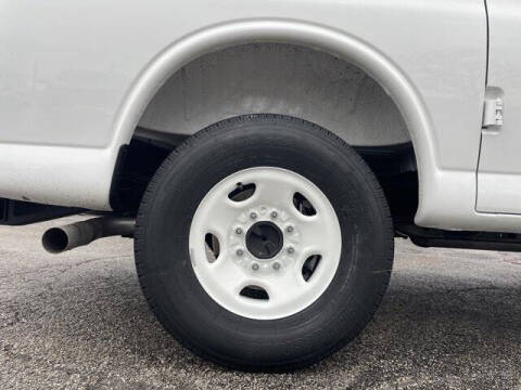 2025 Chevrolet Express 2500