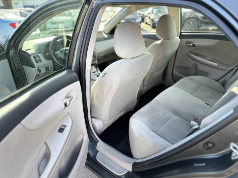 2011 Toyota Corolla LE