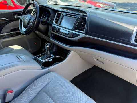 2016 Toyota Highlander