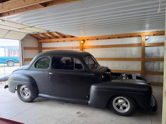 1948 Ford Super Deluxe