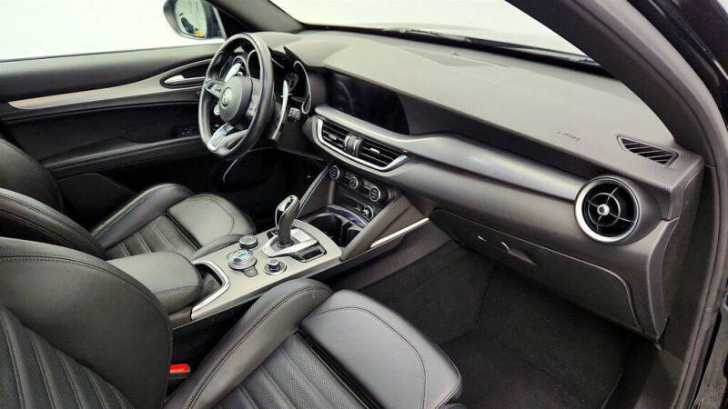 2023 Alfa Romeo Stelvio