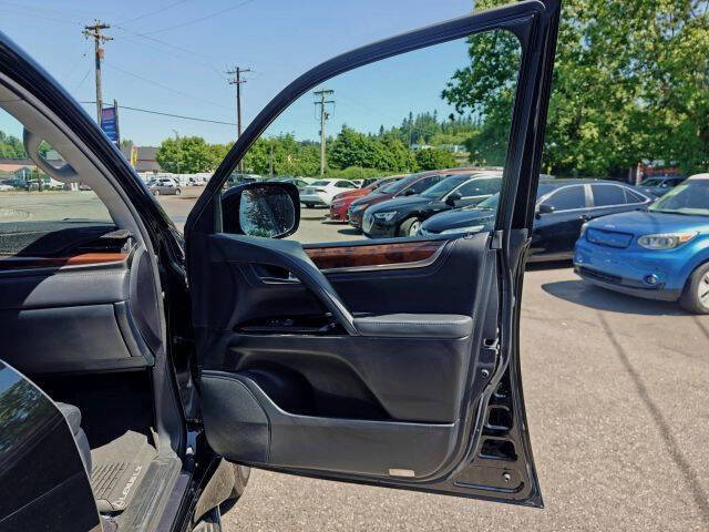 2018 Lexus LX 570
