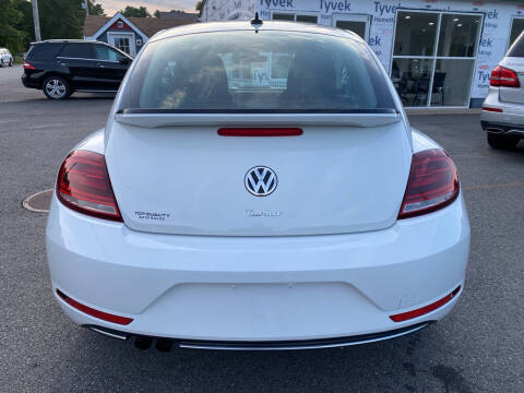 2018 Volkswagen Beetle 2.0T Coast